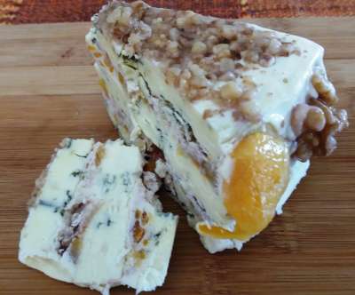 Queijo Gorgonzola Damasco com nozes Santo Casamenteiro kg